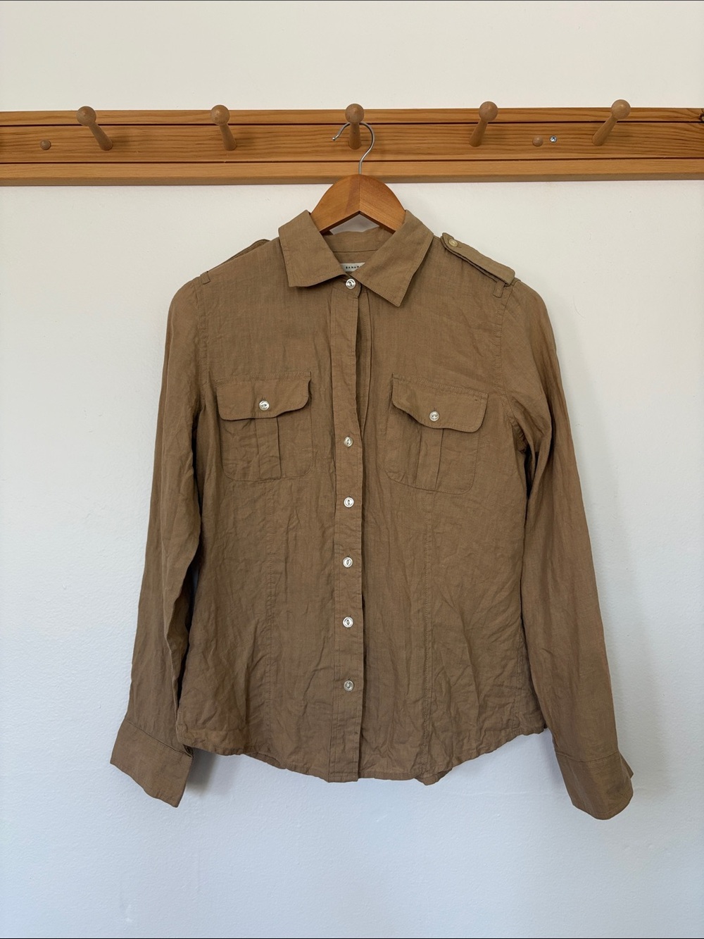 Banana Republic Women’s Long-Sleeve casual linen shirt  in Taupe Brown S